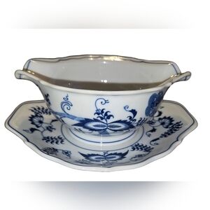 Blue Danube Gravy Boat With Attachable Underplate
